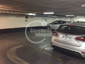 Estacionamiento en arriendo mensual en Agustinas - teatinos, Santiago