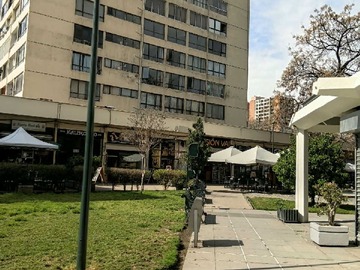 Oficina en arriendo mensual en Oficina en arriendo Torres Tajamar | 200m2 | (181078), Providencia - 3 baños