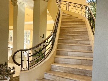 Casa en arriendo mensual en Casa condominio algarrobal chicureo, Colina - 8 dormitorios, 7 baños