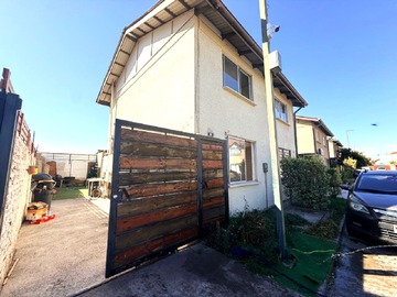 Casa en venta en Boulevard Los Condores y Avenida San Luis, Santiago - 2 dormitorios, 1 baño