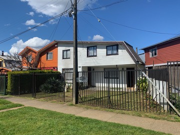 Casa en venta en Av. Pedro Montt 2500, Valdivia - 3 dormitorios, 2 baños