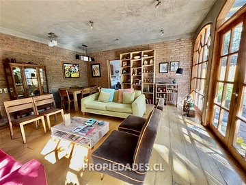 Casa en venta en Alvaro Casanova, Peñalolén - 3 dormitorios, 3 baños
