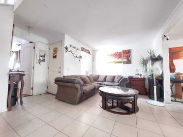 Casa en venta en En Puente Alto - 4 dormitorios, 2 baños
