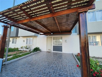 Casa en venta en arauco, La Serena - 3 dormitorios, 2 baños