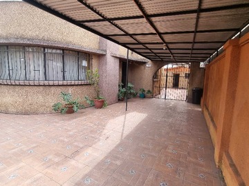 Casa en venta en Casa y Propiedad secundaria (158322), Santiago - 4 dormitorios, 3 baños