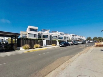 Casa en venta en Vivienda Luminosa Ideal para Familias (179114), Concón