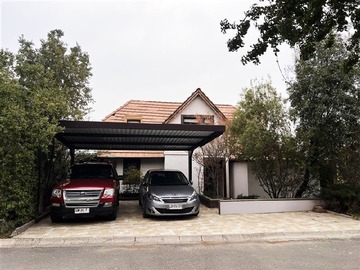 Casa en venta en Alto Macul y Avda. Las Perdices, La Florida - 4 dormitorios, 3 baños