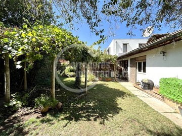 Casa en venta en Casa en venta 4dorm. Los dominicos-valdepeñas, Las Condes - 4 dormitorios, 2 baños