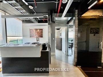 Oficina en venta en Av. Kennedy, Vitacura - 6 dormitorios, 6 baños
