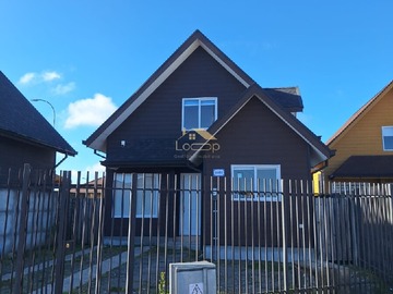 Casa en venta en Puerto Montt, Puerto Montt - 3 dormitorios, 2 baños