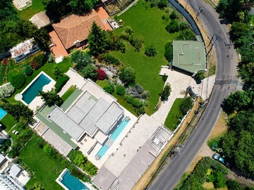 Casa en venta en Espectacular Casa En Alvaro Casanova (113780), La Reina - 6 dormitorios, 4 baños