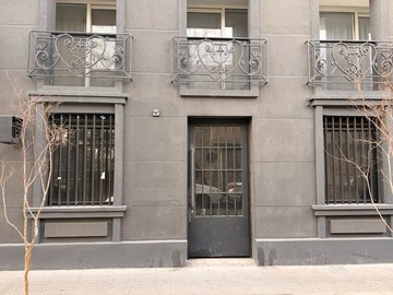 Local Comercial en venta en Corte Suprema / Olivares, Santiago - 1 baño