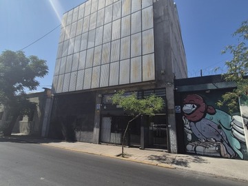 Local Comercial en venta en Libertad/ esperanza, Santiago - 12 dormitorios, 6 baños