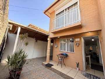 Casa en venta en MA - C. El Roble, Puente Alto Casa 77/117m2 5Dorm 3 Baños Estar trasero Estacionamientos, 3 aires acondicionados, Impecable, Puente Alto - 5 dormitorios, 3 baños