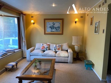 Casa en venta en Casa en san ignacio con verbo divino, Puerto Varas - 6 dormitorios, 5 baños