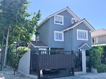 Casa en venta en Las chilcas oriente y parque el rosal, Maipú - 3 dormitorios, 3 baños