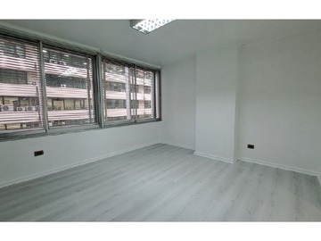 Oficina en venta en Paseo Ahumada, Santiago - 2 dormitorios, 1 baño
