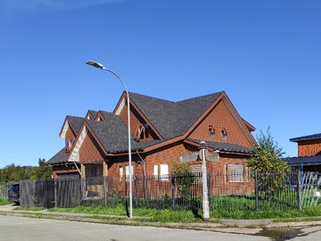 Casa en arriendo mensual en Estupenda casa 5 Dorm en Loteo Centenario (176233), Puerto Varas - 6 dormitorios, 5 baños