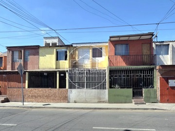 Casa en venta en El roble, Antofagasta - 4 dormitorios, 2 baños