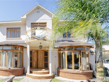 Casa en venta en Villa maría lucía, Machalí - 7 dormitorios, 5 baños