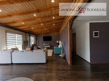 Casa en venta en Casa en Limache, Limache - 3 dormitorios, 2 baños