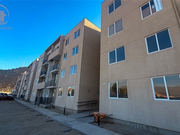 Departamento en arriendo mensual en cardenal oviedo con av troncal las torres, Puente Alto - 2 dormitorios, 2 baños