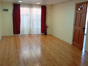 Casa en venta en Valle del Yelcho, Huechuraba - 5 dormitorios, 3 baños