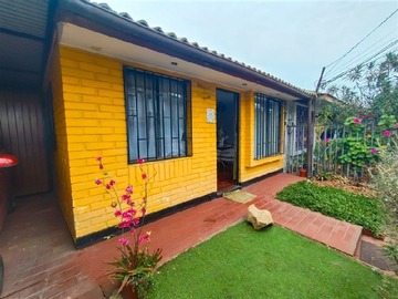 Casa en venta en Maestro palomo con nonato coo. Puente alto, Puente Alto - 2 dormitorios, 1 baño
