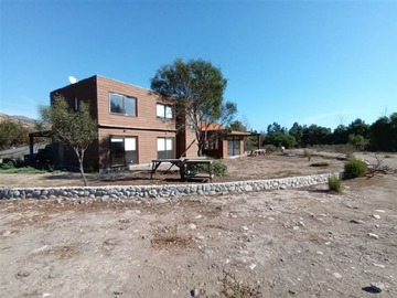 Casa en venta en Casa Parcela Condominio Km 23 Jardines del Valle, La Serena - 4 dormitorios, 3 baños