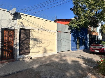 Casa en venta en Manuel Antonio Tocornal 1700, Santiago, Región Metropolitana de Santiago 8320000, Chile, Santiago - 3 dormitorios, 1 baño