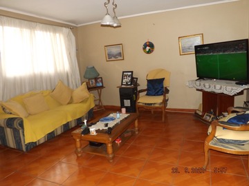 Casa en venta en Los Duraznos, Estación Central - 2 dormitorios, 2 baños
