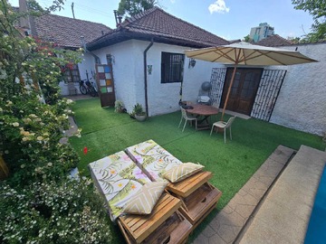 Casa en venta en VENTA Casa Estilo Español, Ñuñoa 320m2 (181987), Ñuñoa - 4 dormitorios, 2 baños