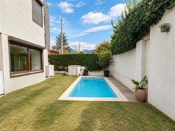 Casa en venta en La aurora, Vitacura - 4 dormitorios, 3 baños
