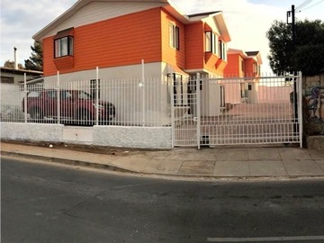 Casa en arriendo mensual en Lourdes, Villa Alemana - 3 dormitorios, 2 baños