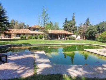Casa en venta en Castaños de chicureo, Colina - 7 dormitorios, 7 baños