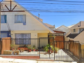 Casa en venta en Agradable Casa en Calle Caiti, Los Pinos - 4 dormitorios, 1 baño