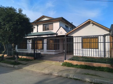 Casa en venta en Linares, Linares - 6 dormitorios, 3 baños