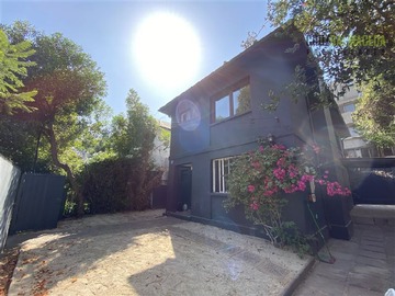 Casa en venta en Pedro de Valdivia Norte, Providencia - 3 dormitorios, 4 baños