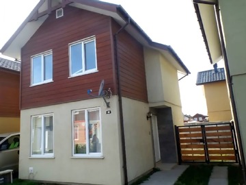 Casa en arriendo mensual en Casa 2 Niveles en Condominio - 3 dormitorios, 2 baños