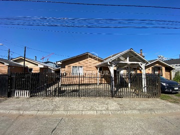 Casa en venta en Casa a pasos del hospital en Rio Bueno (153103), Río Bueno - 4 dormitorios, 2 baños