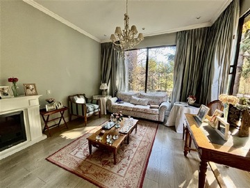 Departamento en venta en San Francisco de Asis, Las Condes - 4 dormitorios, 5 baños