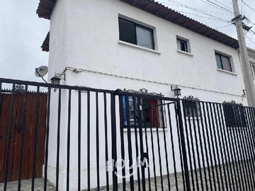 Casa en arriendo mensual en Los Capuchinos, La Serena - 5 dormitorios, 3 baños