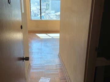 Oficina en venta en Mac Iver - Metro Santa Lucia, Santiago - 1 baño