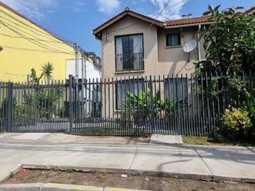 Casa en venta en Metro elisa correa, La Florida - 3 dormitorios, 3 baños