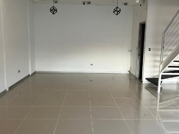 Local Comercial en arriendo mensual en Av. Javiera Carrera 1300, Temuco - 1 dormitorio, 1 baño