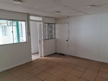 Local Comercial en arriendo mensual en Excelente Oportunidad Comercial amplio giro (176390), Santiago - 7 baños