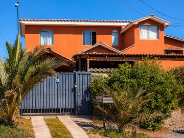 Casa en venta en Almirante Simpson, Coquimbo - 5 dormitorios, 3 baños