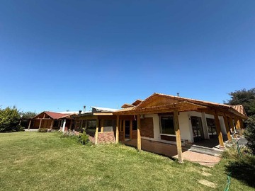 Casa en arriendo mensual en Amplia casa en Linderos con Bodega de 500m2. (168362), Buin - 5 dormitorios, 4 baños