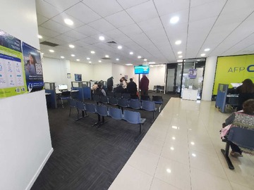 Local Comercial en arriendo mensual en Edificio 750m2 en Rancagua (167438), Rancagua - 10 baños