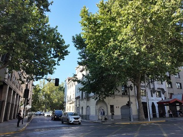 Local Comercial en arriendo mensual en Propiedad comercial en plena Alameda (139072), Santiago - 10 dormitorios, 10 baños
